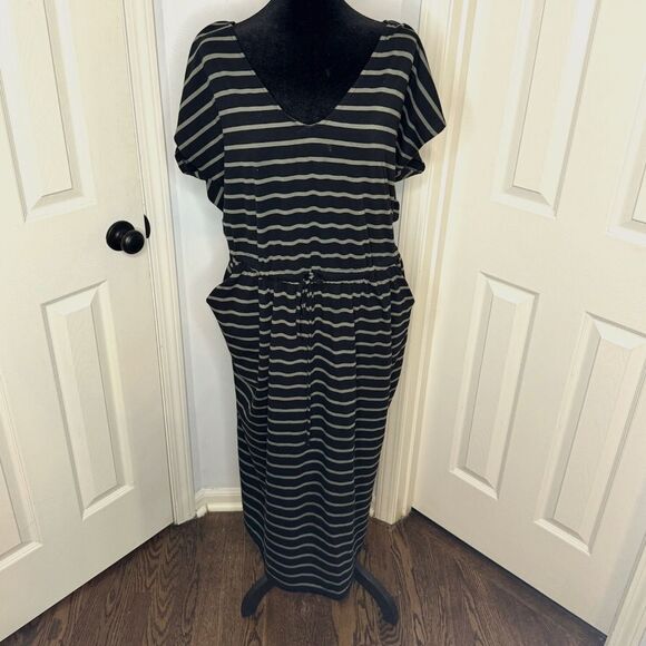 torrid Dresses & Skirts - Torrid- Size 2 - Striped T-shirt Dress